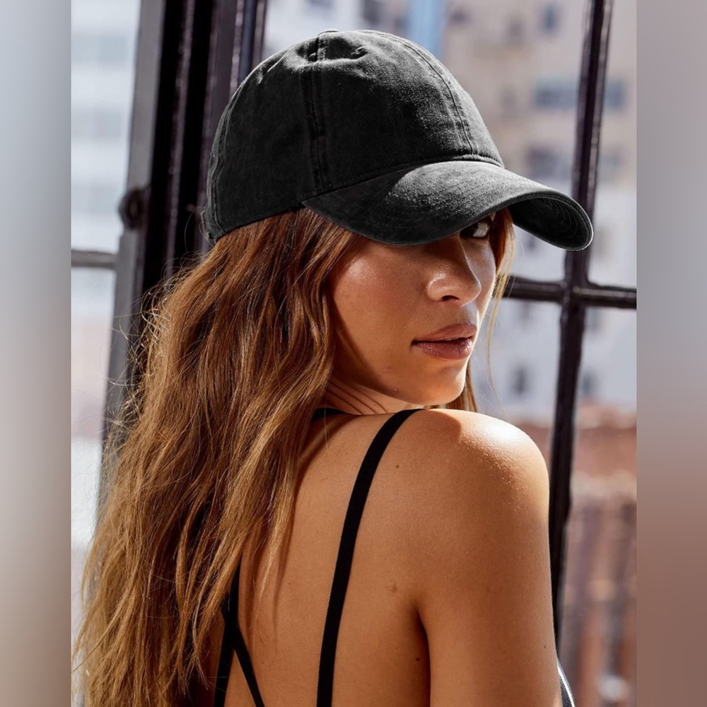Black stone wash hat